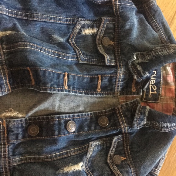 Rue 21 Crop distressed jean jacket - Picture 2 of 3